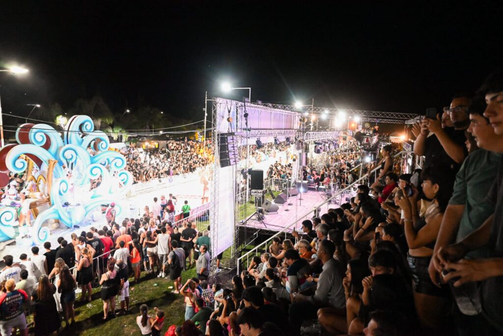 EXITO TOTAL EN COMIENZO DE LOS CARNAVALES DE HASENKAMP. COMO SIGUE. PRECIOS.